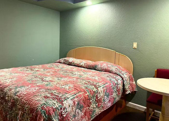 Motel: Budget Inn By Oyo Corpus Christi Beach